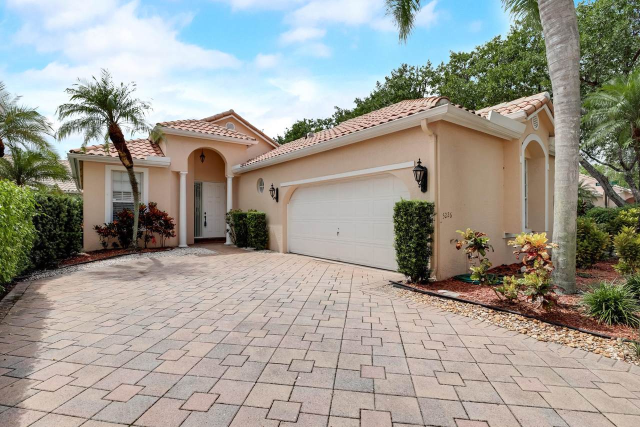 5226 Brookview Drive - Photo 1