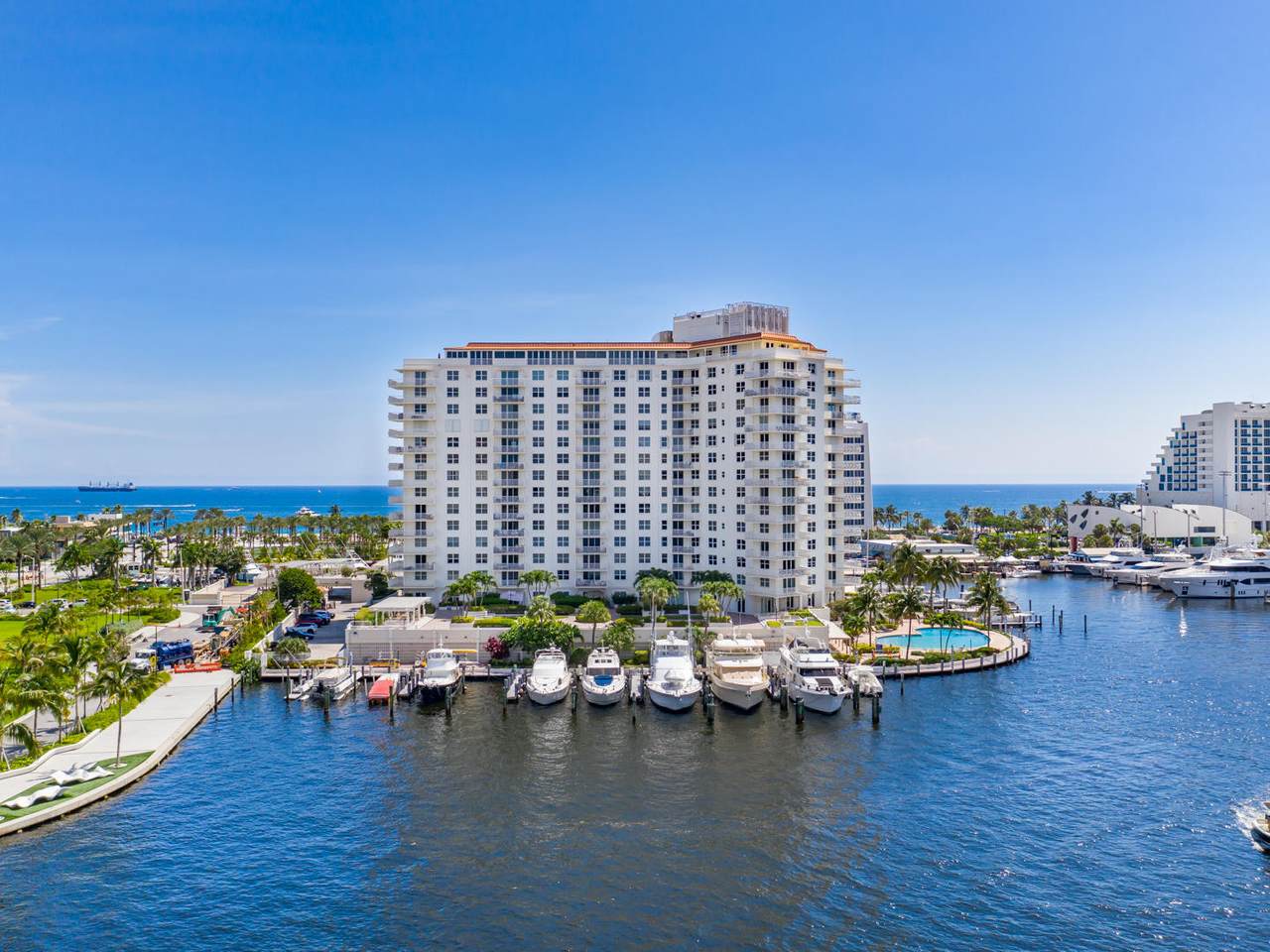 1 Las Olas Circle - Photo 1