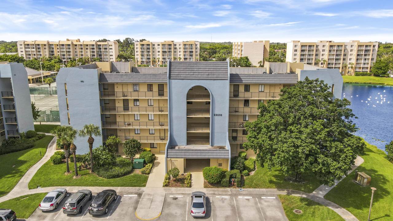 2828 Tennis Club Drive - Photo 1