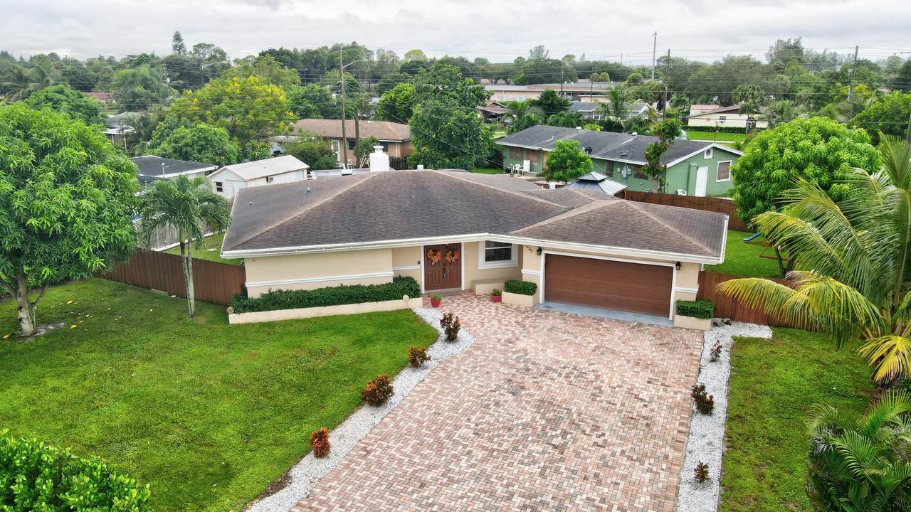 1235 Edgehill Road - Photo 1