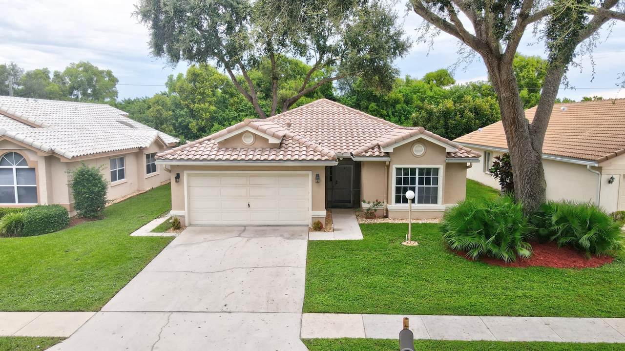 8552 Tourmaline Boulevard - Photo 1