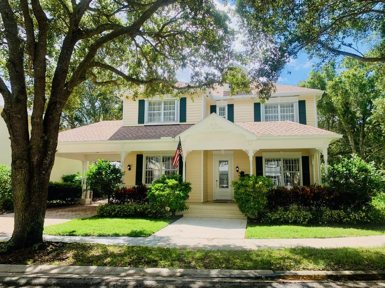 246 Sweet Bay Circle - Photo 1