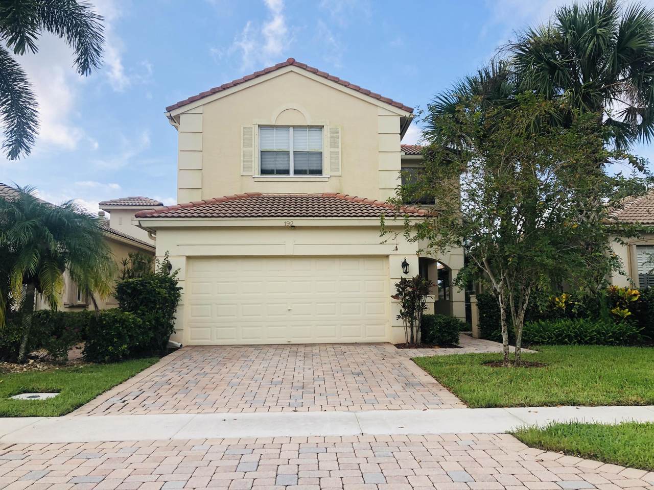 192 Isle Verde Way - Photo 1