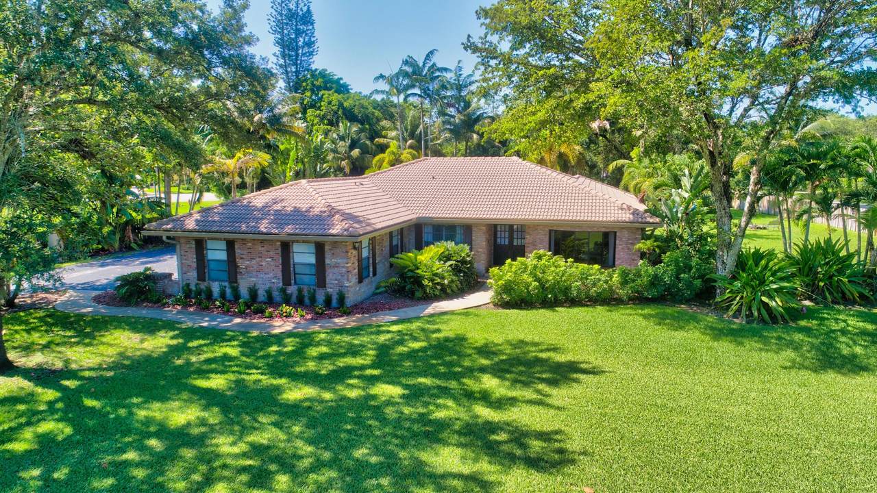 22585 Lemon Tree Lane - Photo 1