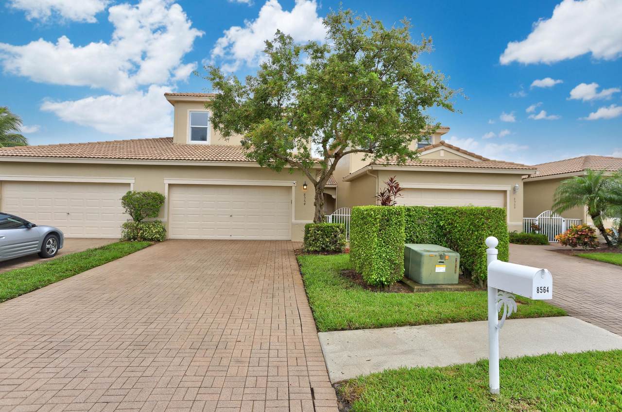 8564 Lineyard Cay - Photo 1