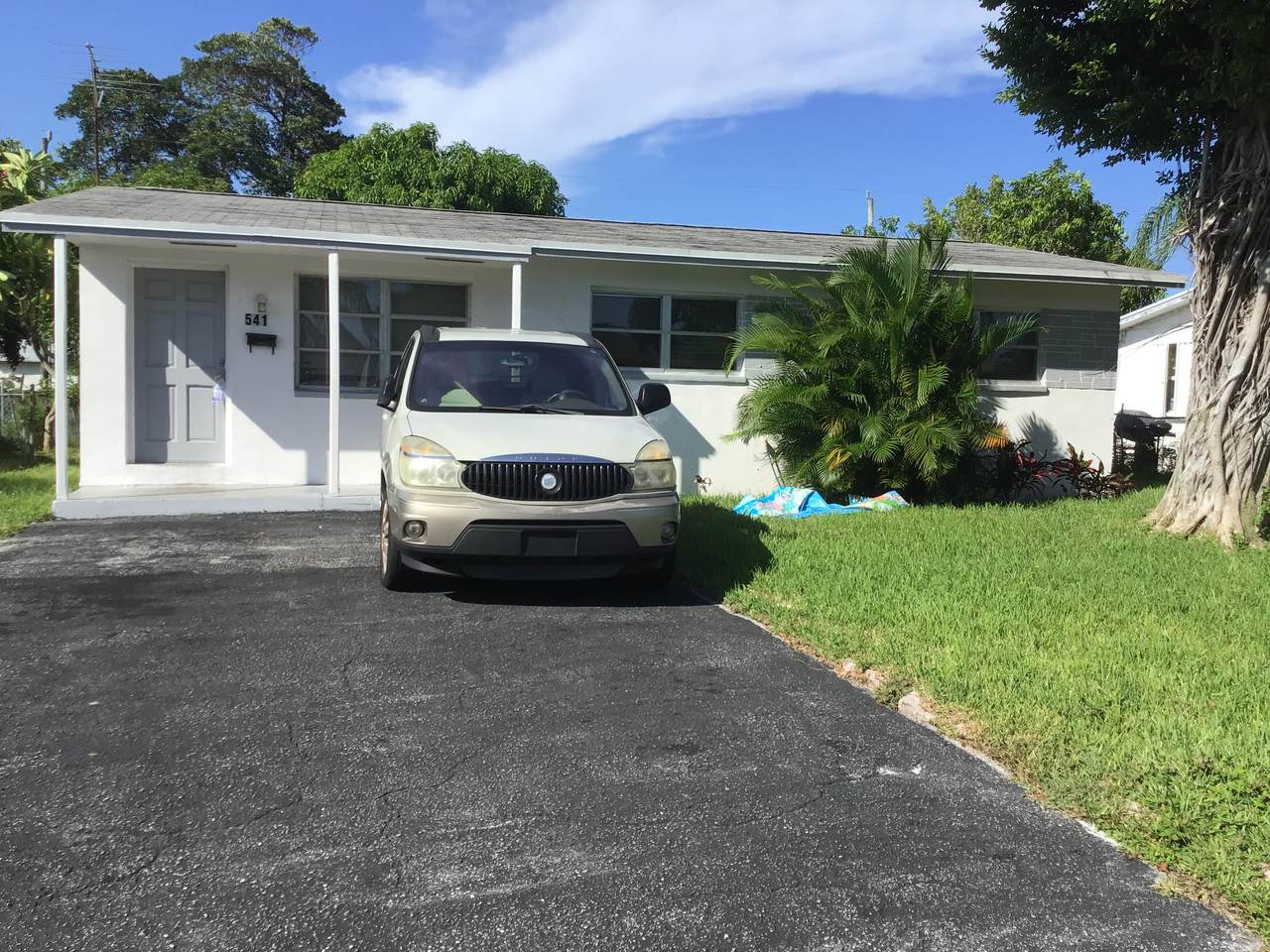541 9th Avenue - Photo 1