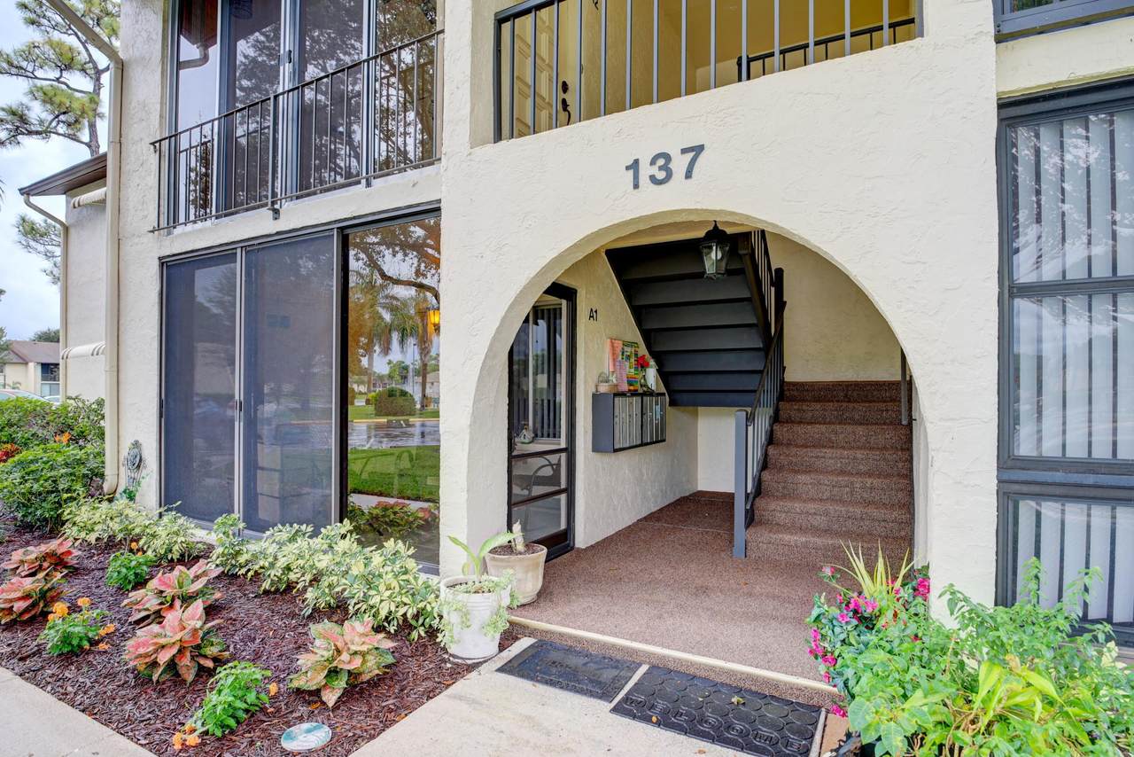 137 Lake Pine Circle - Photo 1