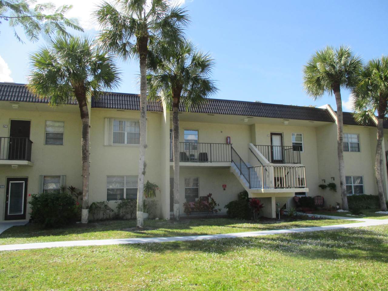 154 Lake Meryl Drive - Photo 1