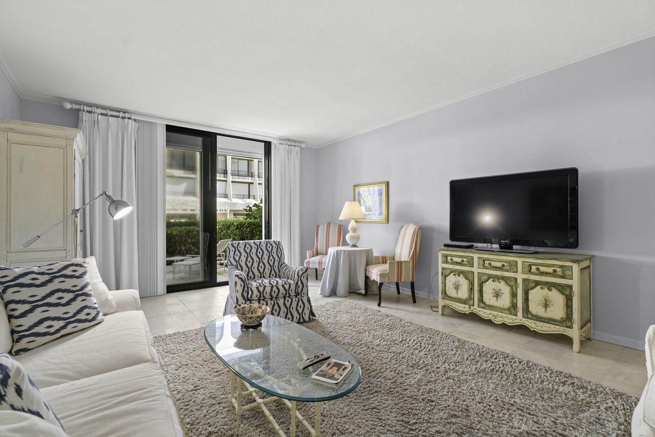 400 Ocean Boulevard - Photo 1