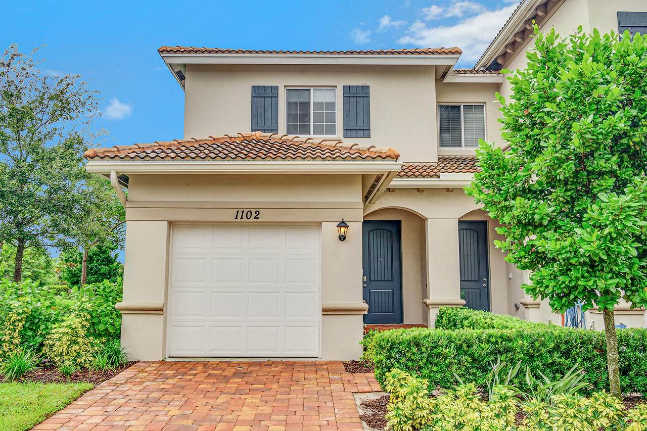 1102 Vermilion Drive - Photo 1