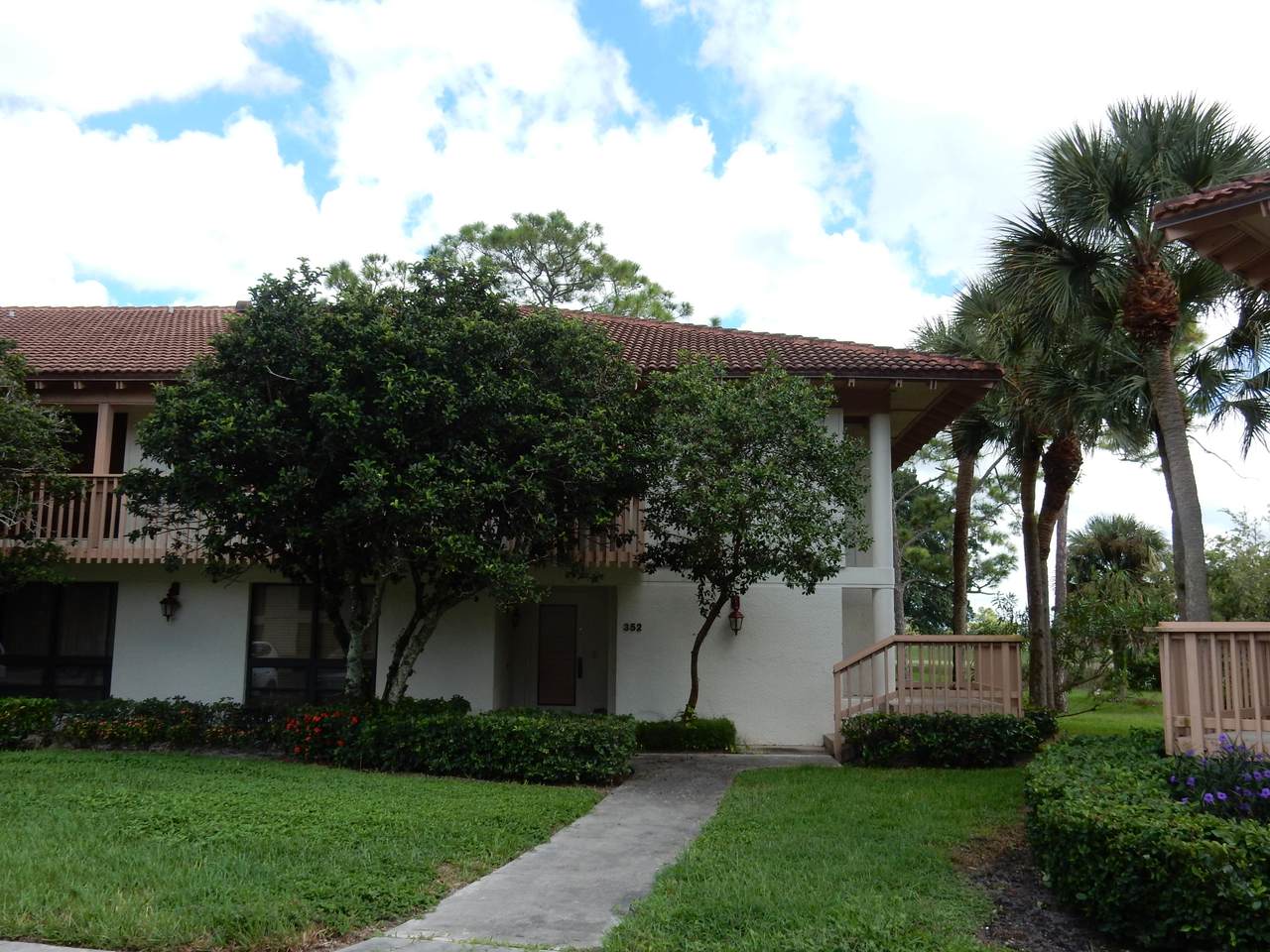 352 Brackenwood Circle - Photo 1