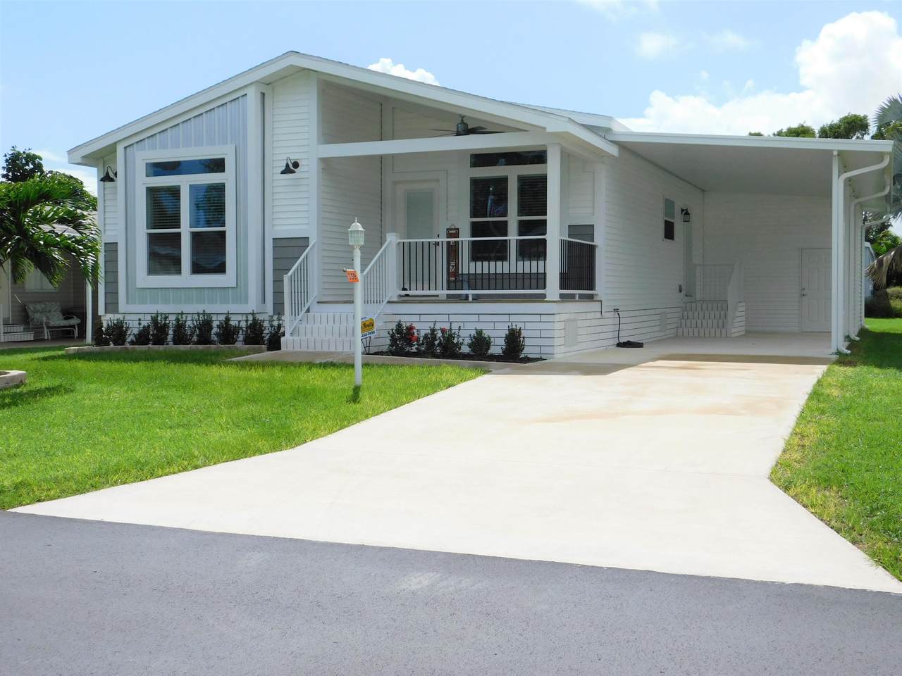 359 Tropical Isles Circle - Photo 1