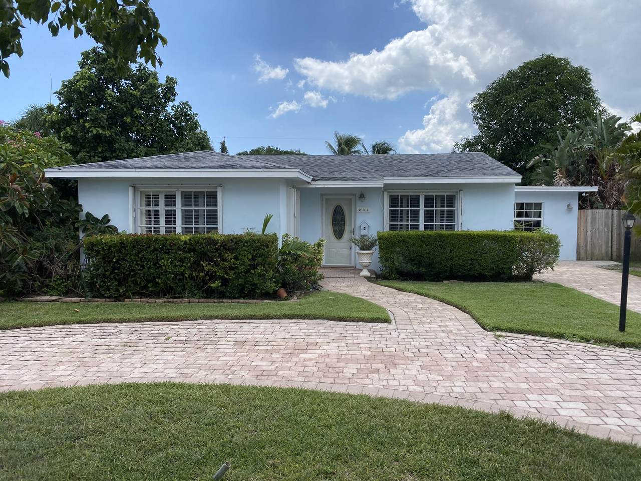 234 17th Street - Photo 1