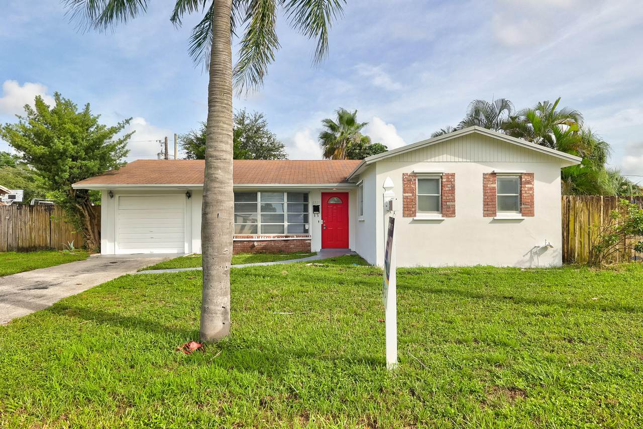 6521 5th Street - Photo 1
