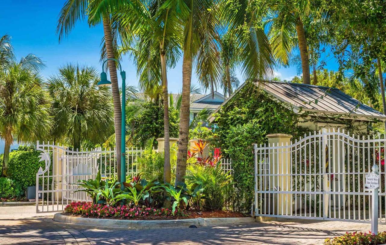 2501 Marina Bay Drive - Photo 1
