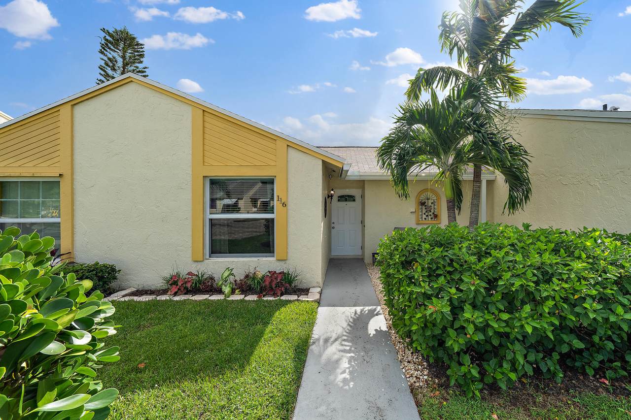 116 Pinewood Court - Photo 1