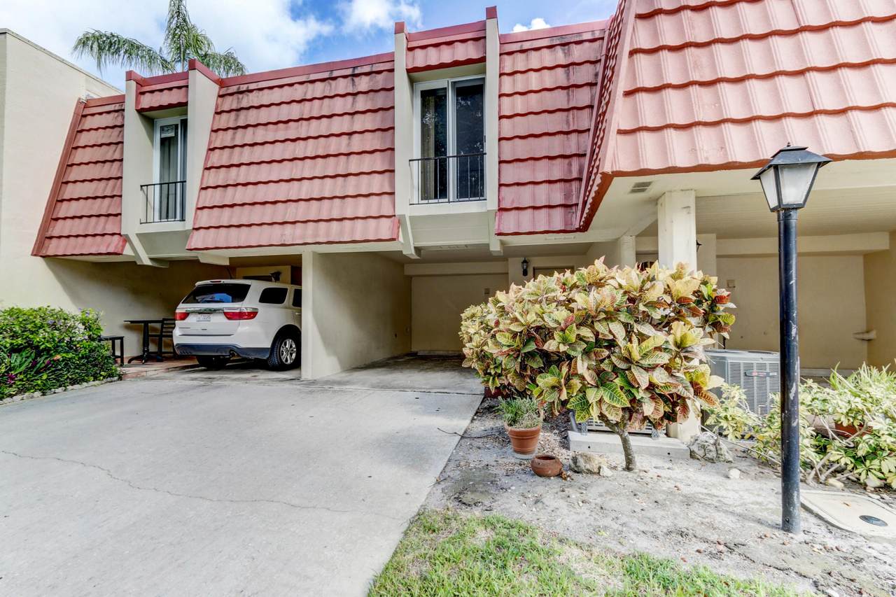 390 Golfview Road - Photo 1