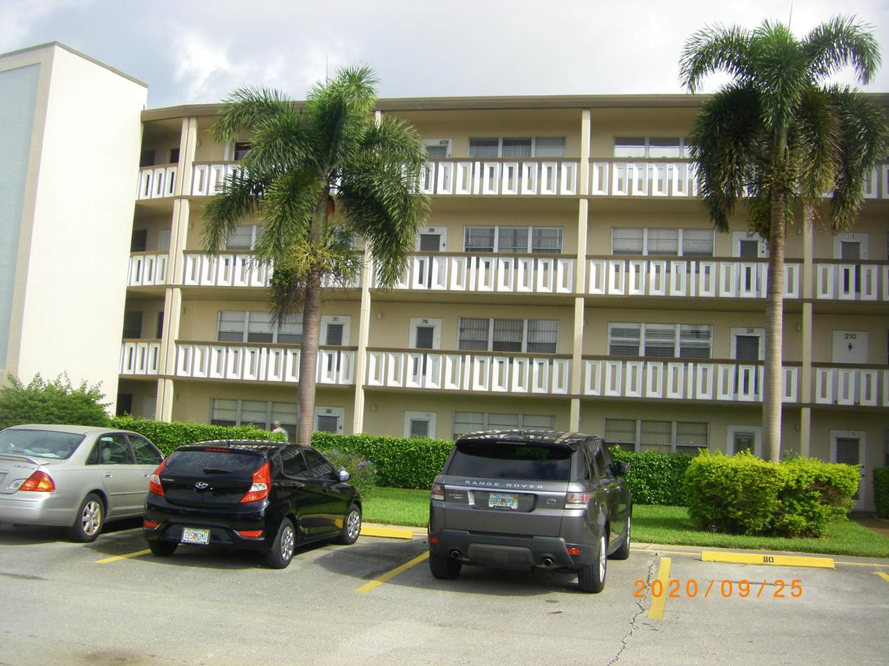 312 Southampton A - Photo 1