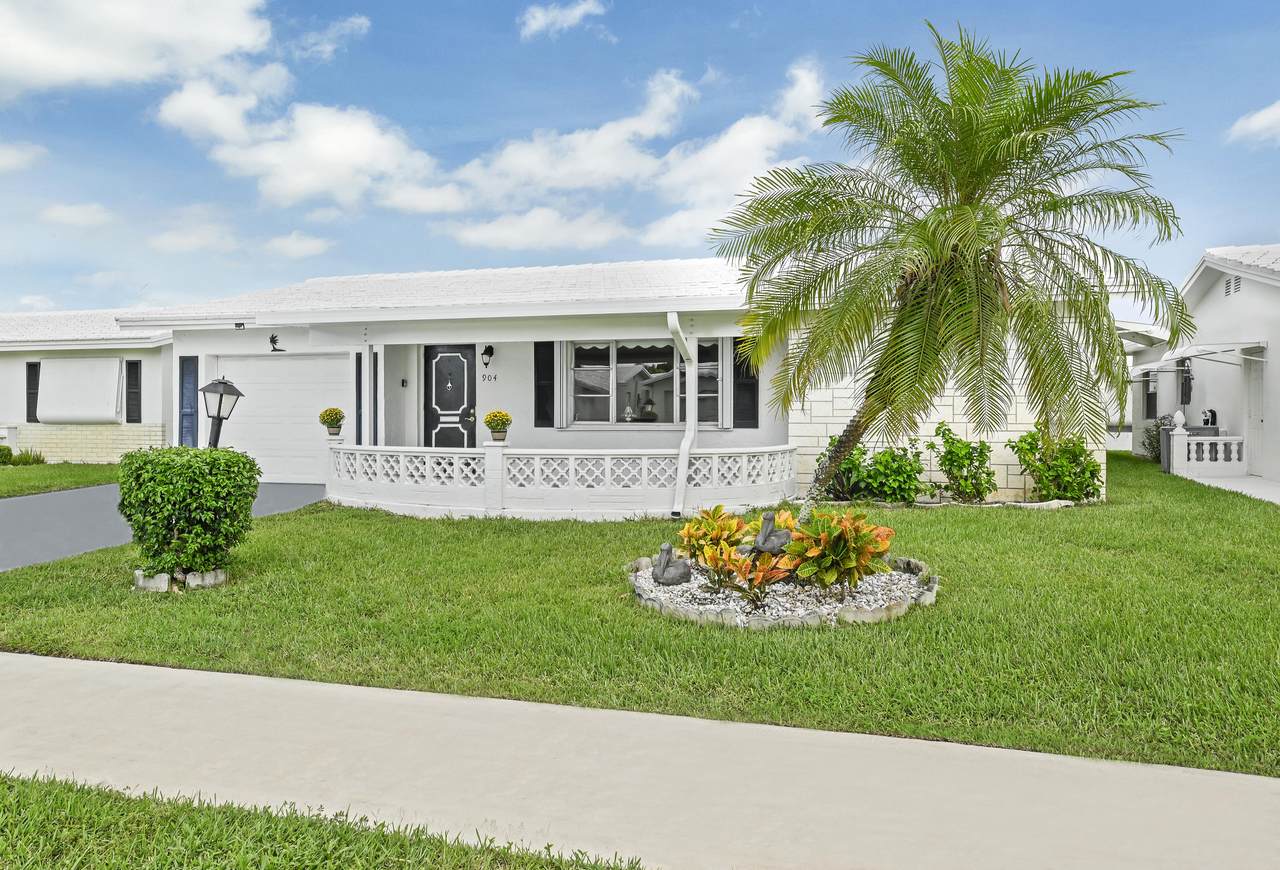 904 18th Street - Photo 1