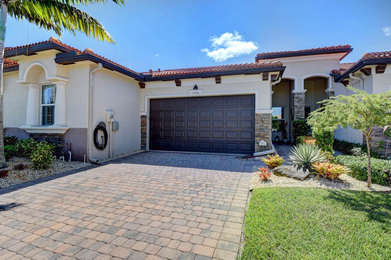 7704 Isotta Lane - Photo 1