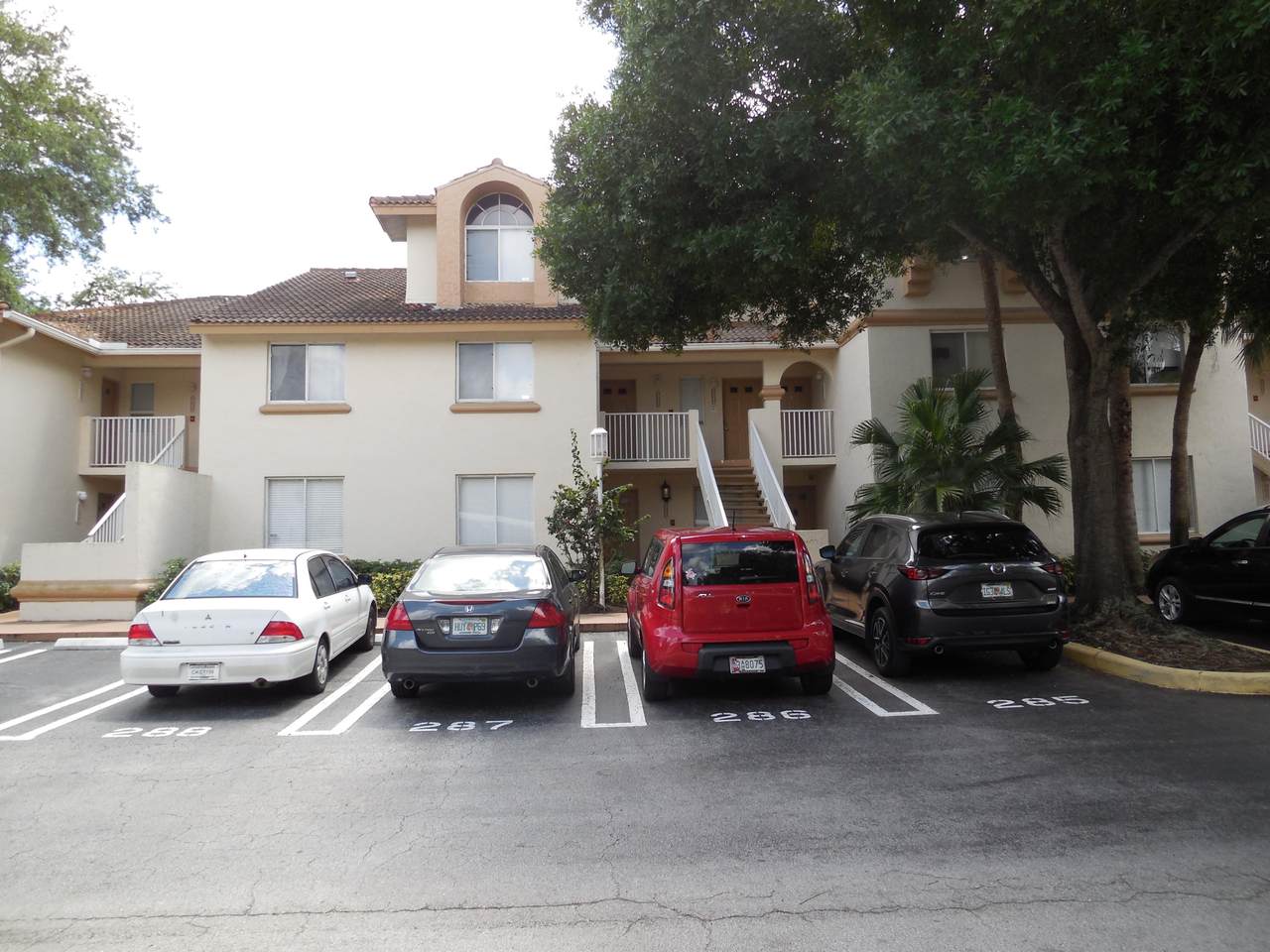 19113 Glenmoor Drive - Photo 1