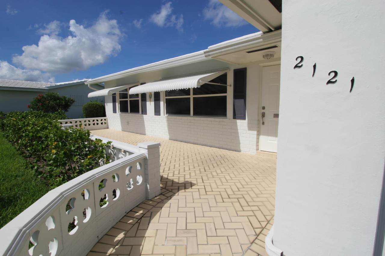 2121 Lake Circle Drive - Photo 1