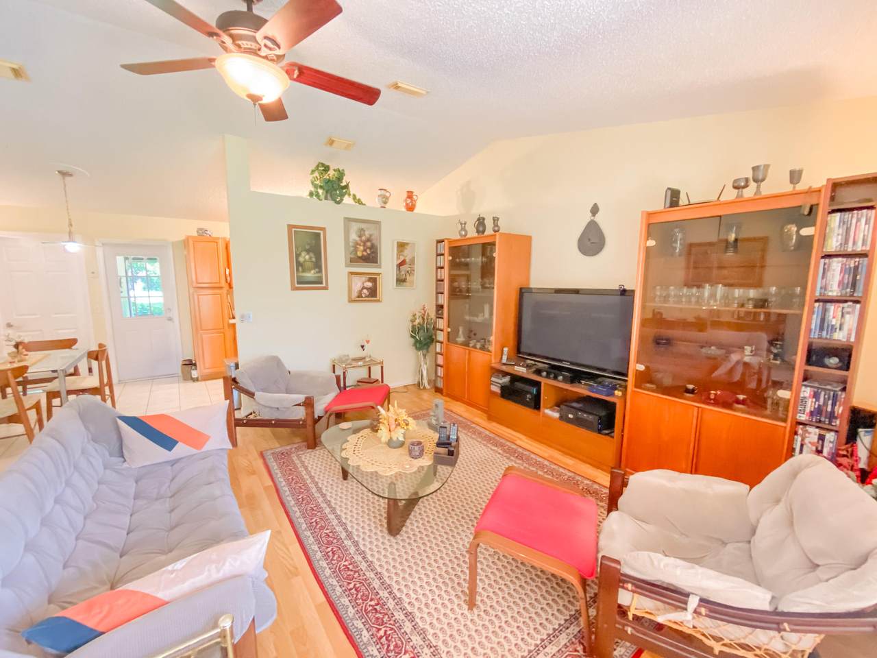 7506 San Carlos Avenue - Photo 1