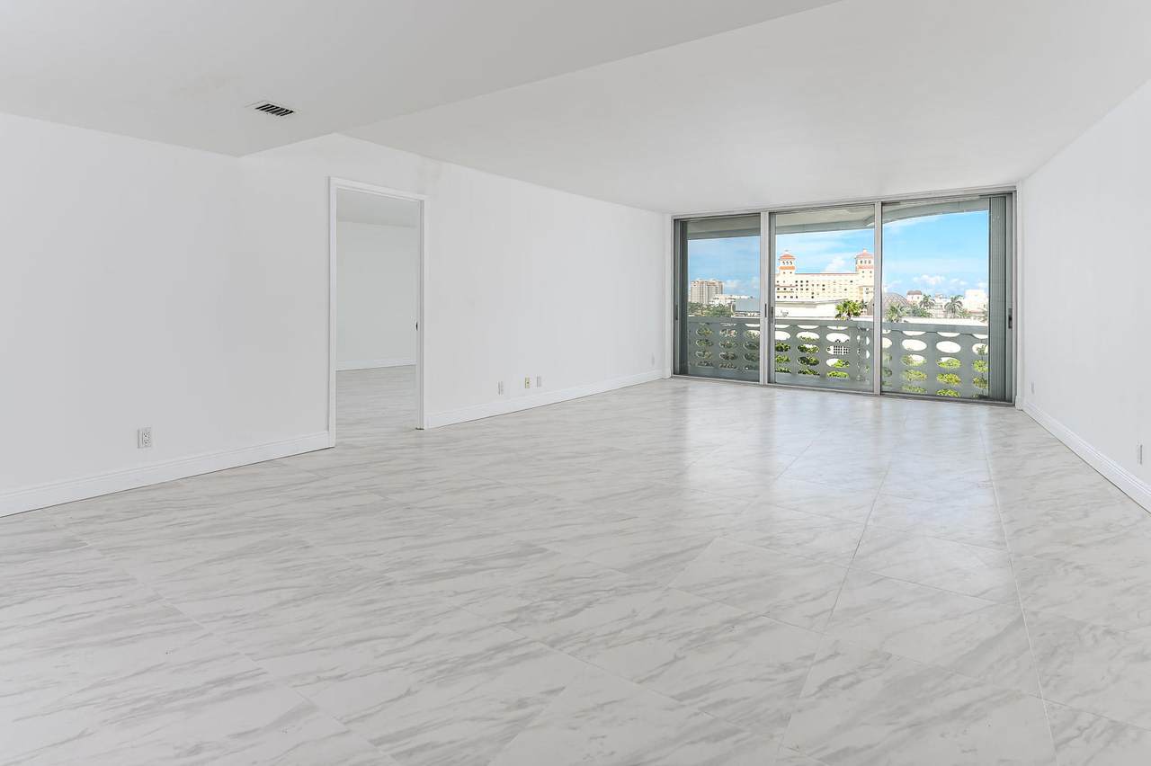 130 Sunrise Avenue - Photo 1