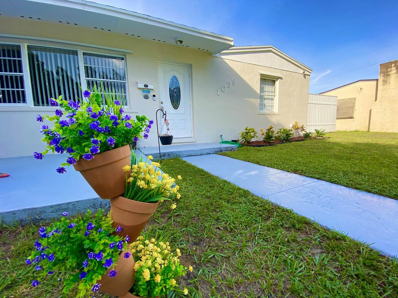 1039 Forest Court - Photo 1