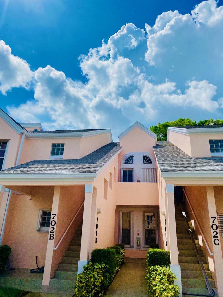 702 Muirfield Court - Photo 1