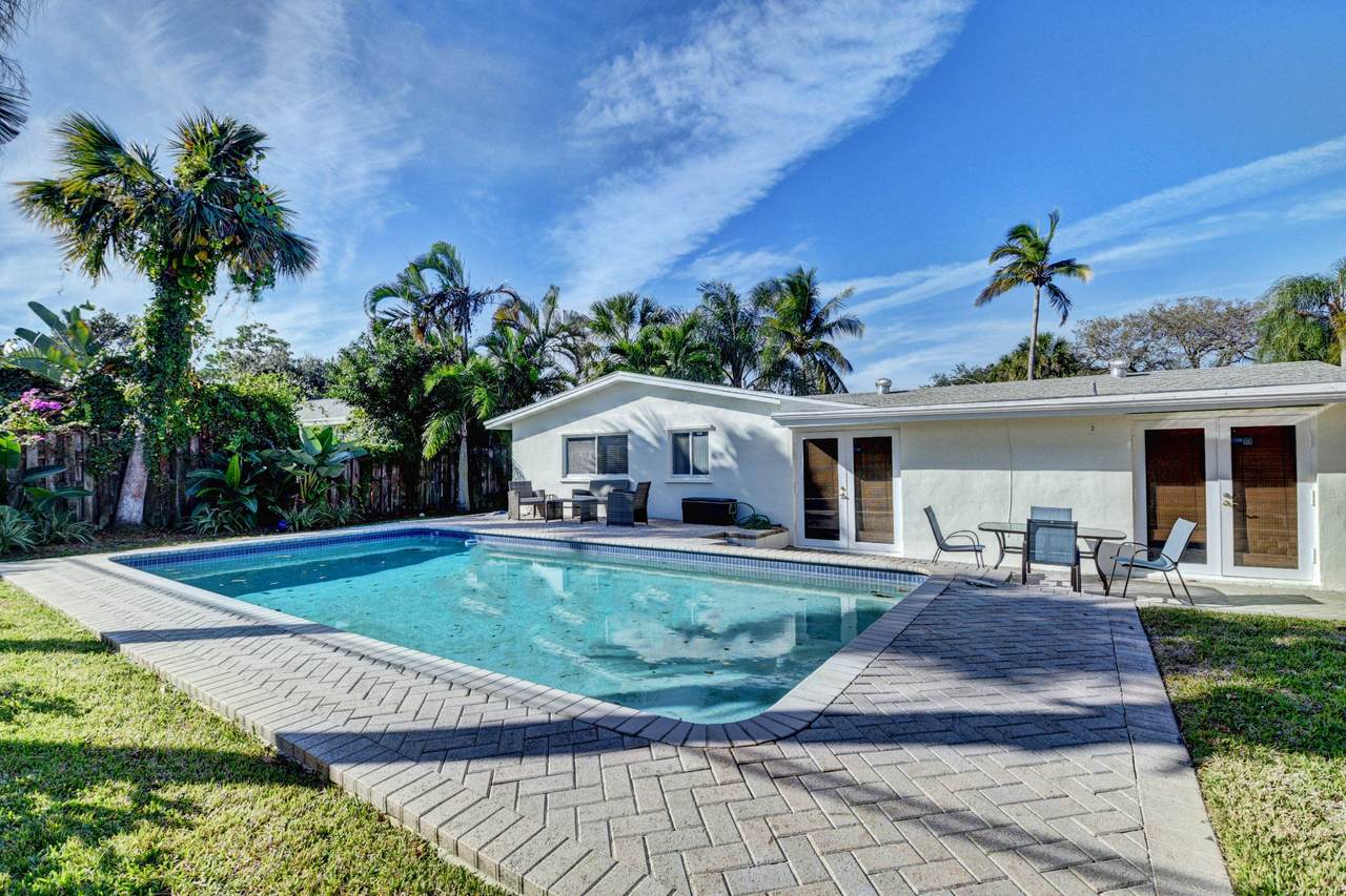 2624 6th Street - Photo 1