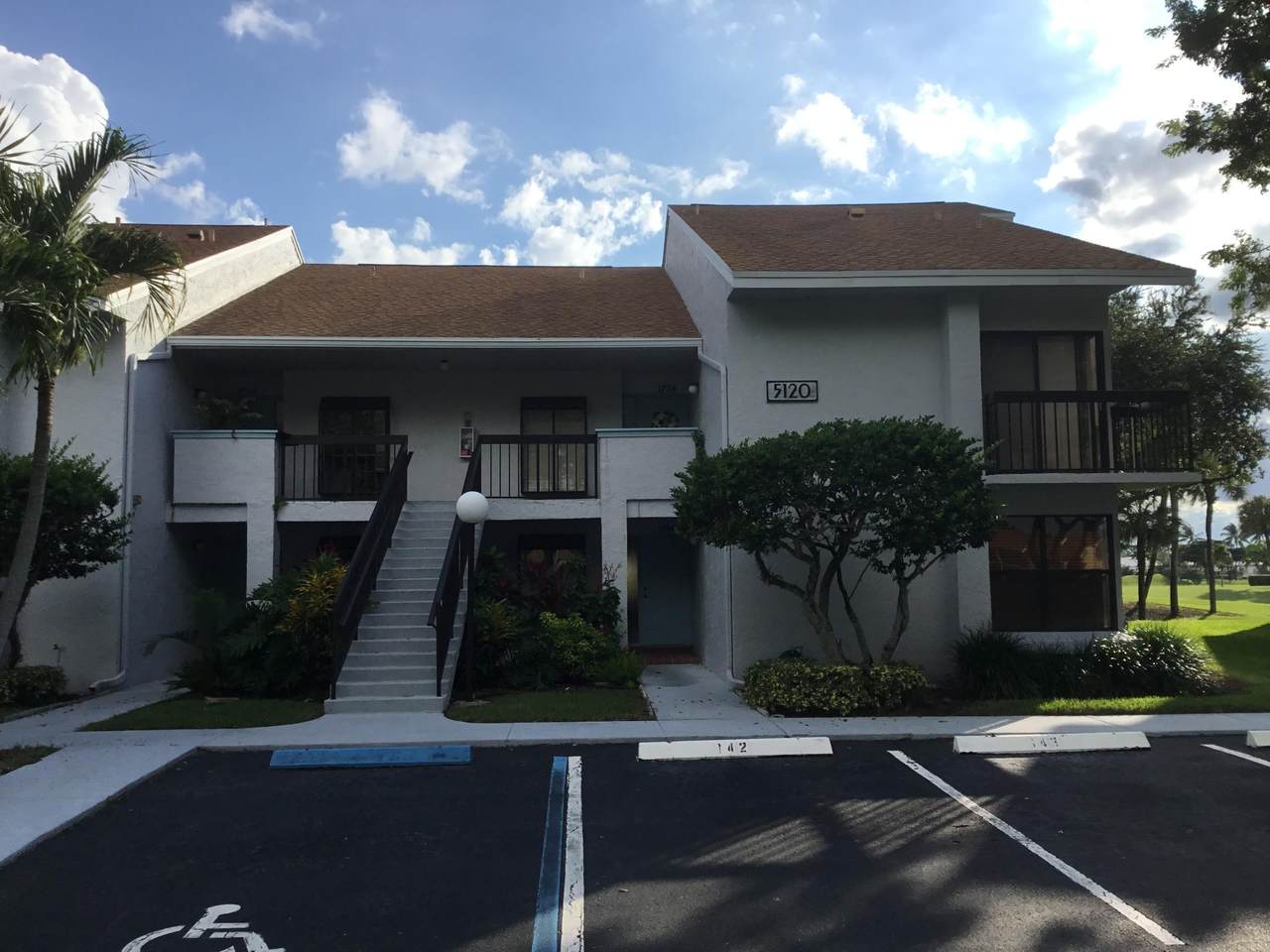 5120 Golfview Court - Photo 1