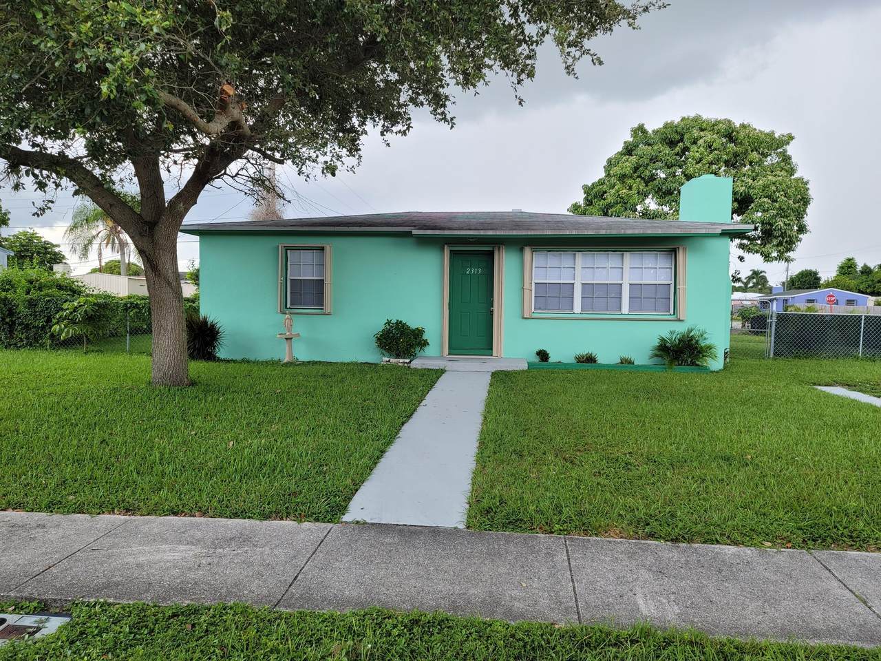 2313 Robin Road - Photo 1