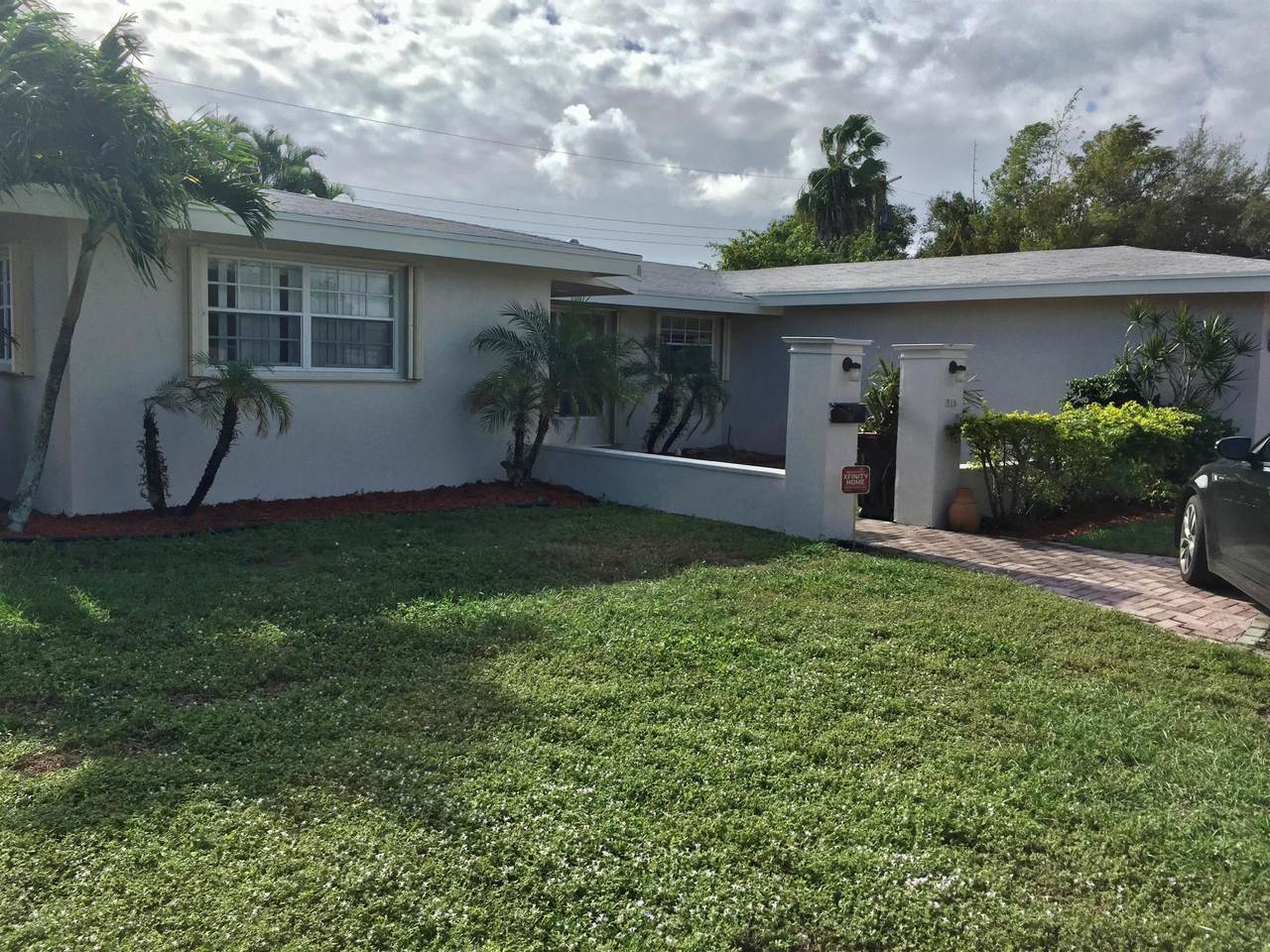 816 2nd Street - Photo 1