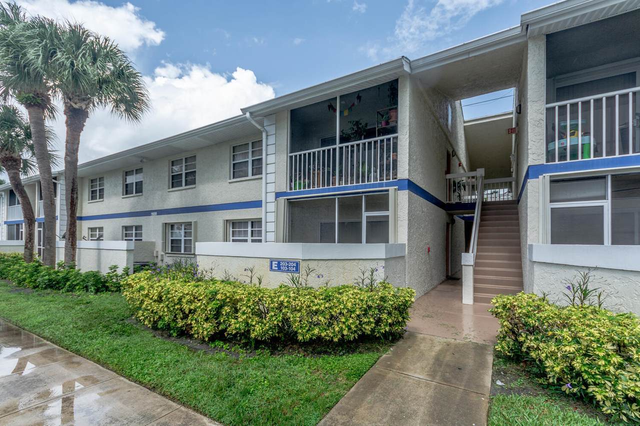 1508 Royal Green Circle - Photo 1