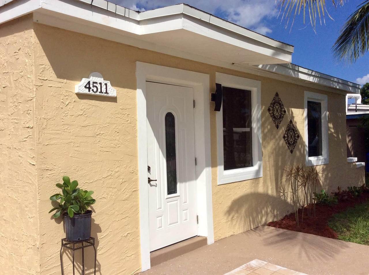 4511 39th Street - Photo 1
