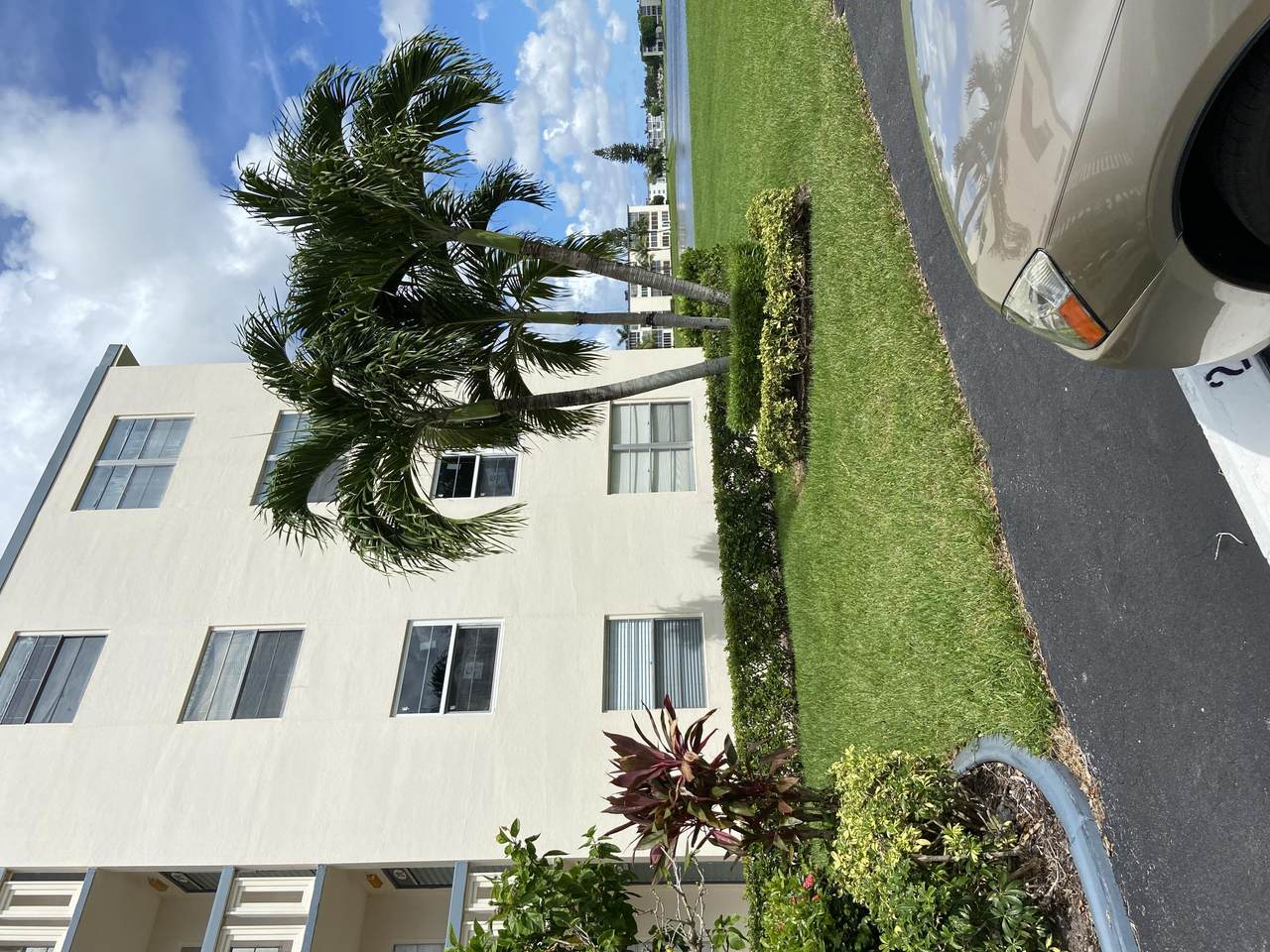 3098 Yarmouth - Photo 1