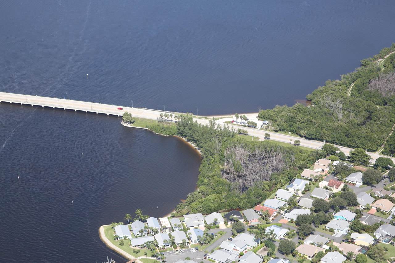 3180 Causeway Boulevard - Photo 1
