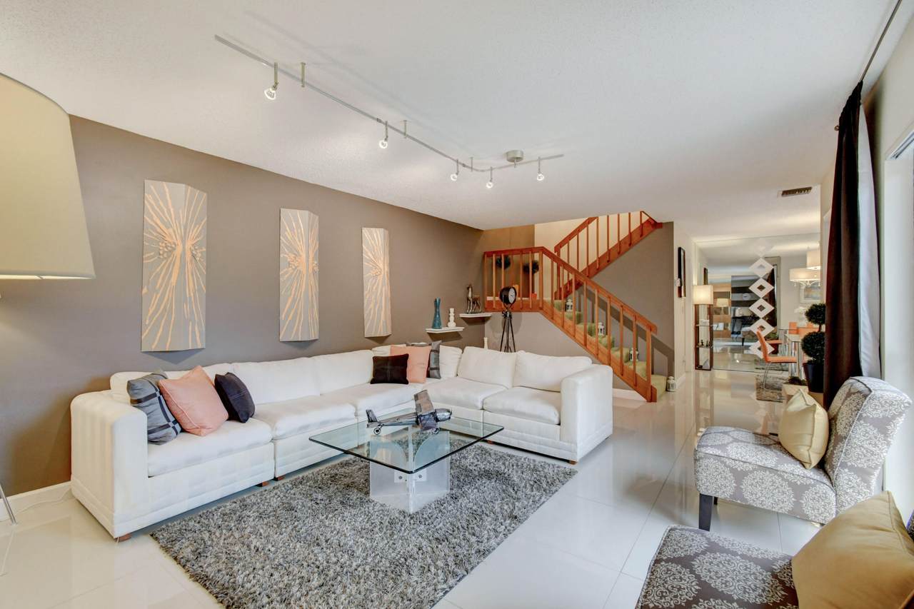 3691 Silver Lace Lane - Photo 1