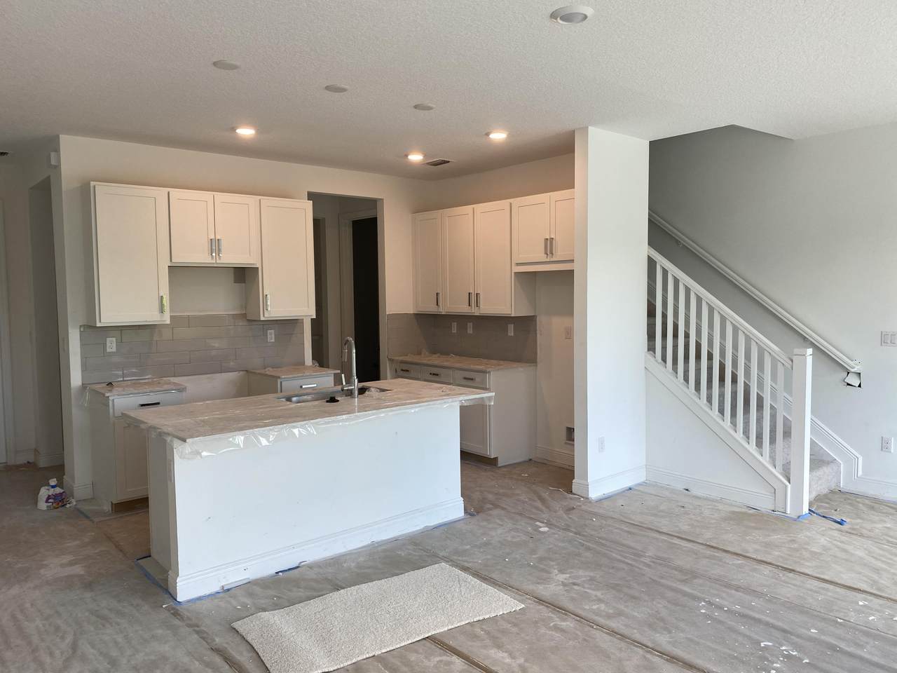 4334 Veleiros Avenue - Photo 1