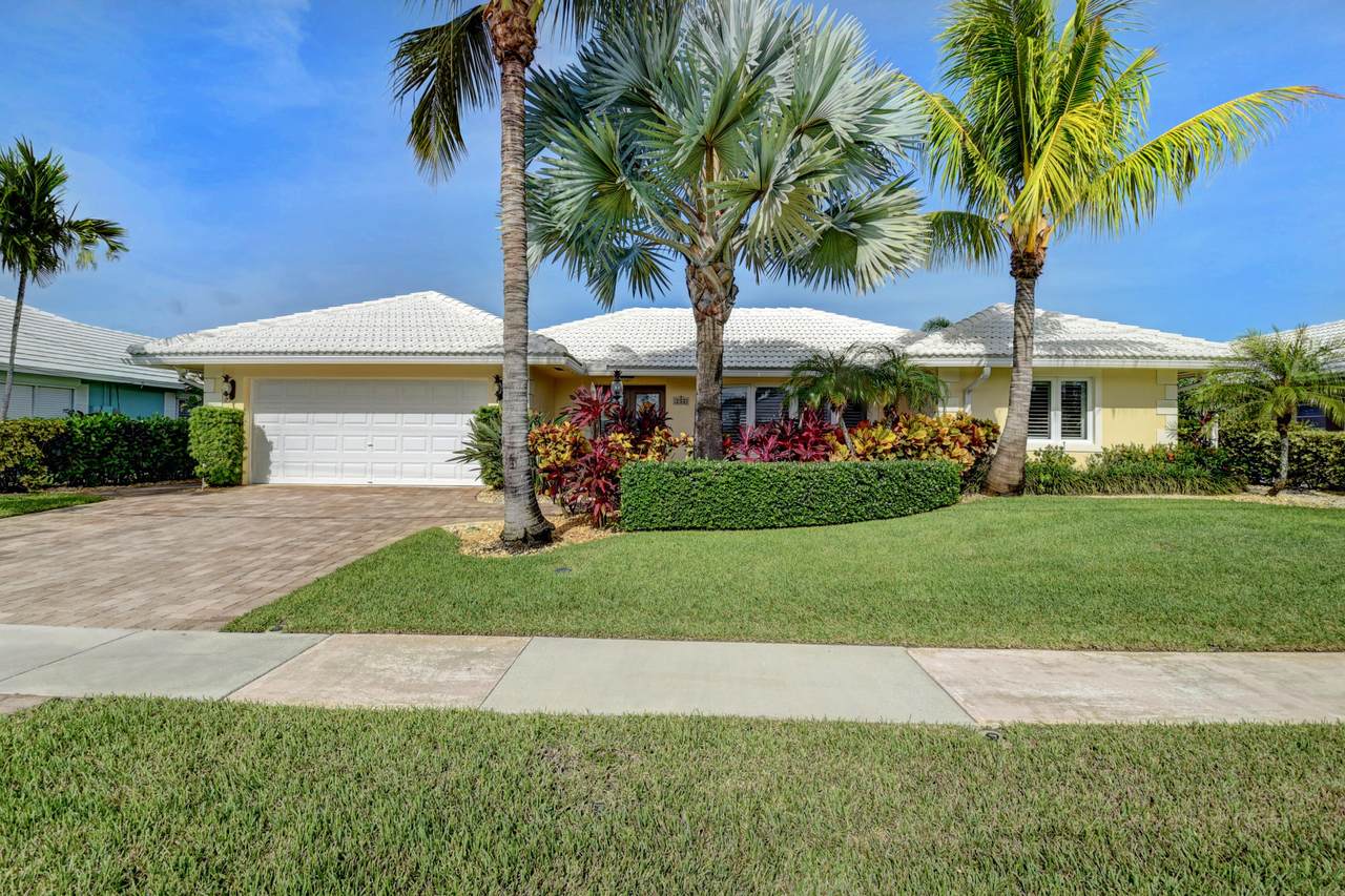 1160 Mulberry Way - Photo 1