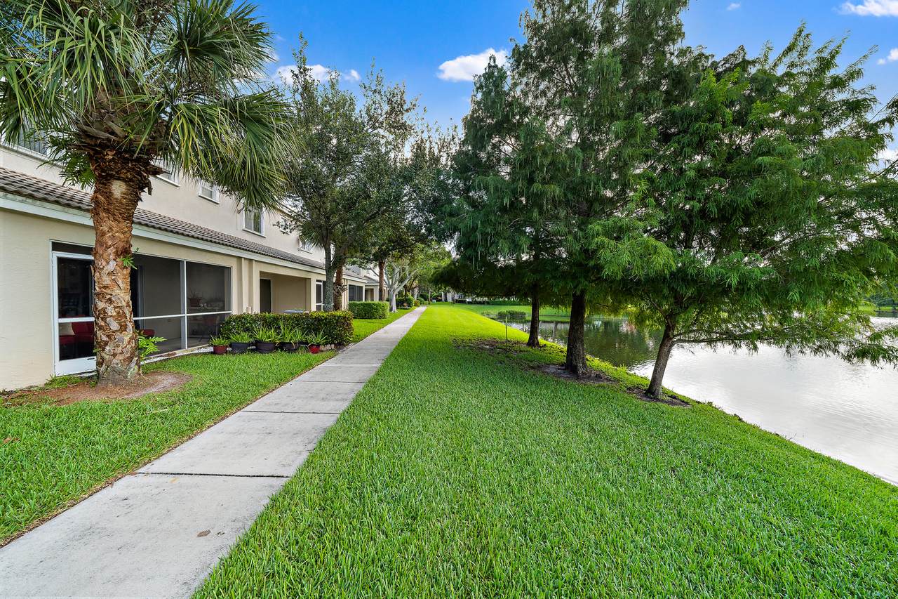 4612 Palmbrooke Circle - Photo 1