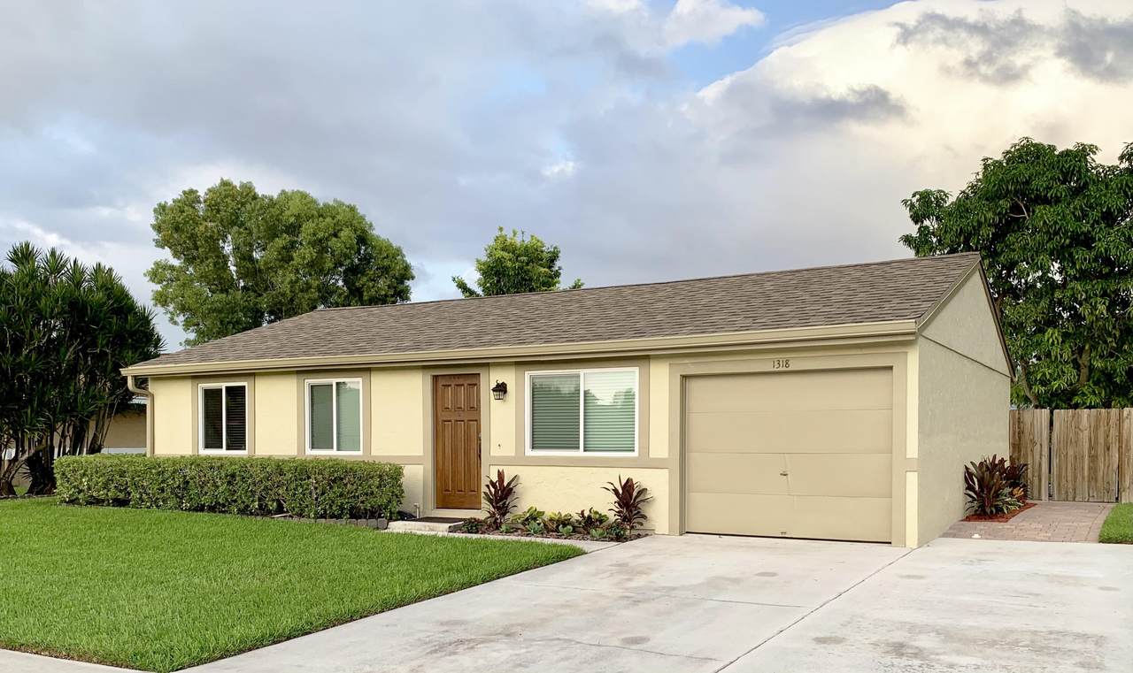 1318 Donwoods Lane - Photo 1