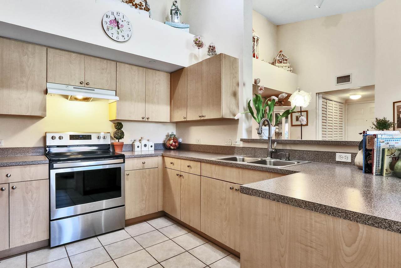 221 Villa Circle - Photo 1