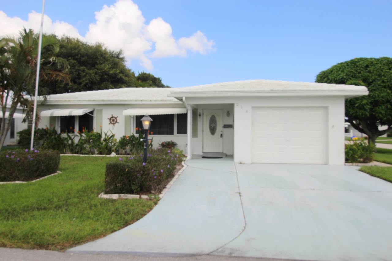 216 14th Street - Photo 1