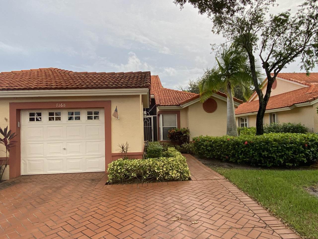 7168 Summer Tree Drive - Photo 1