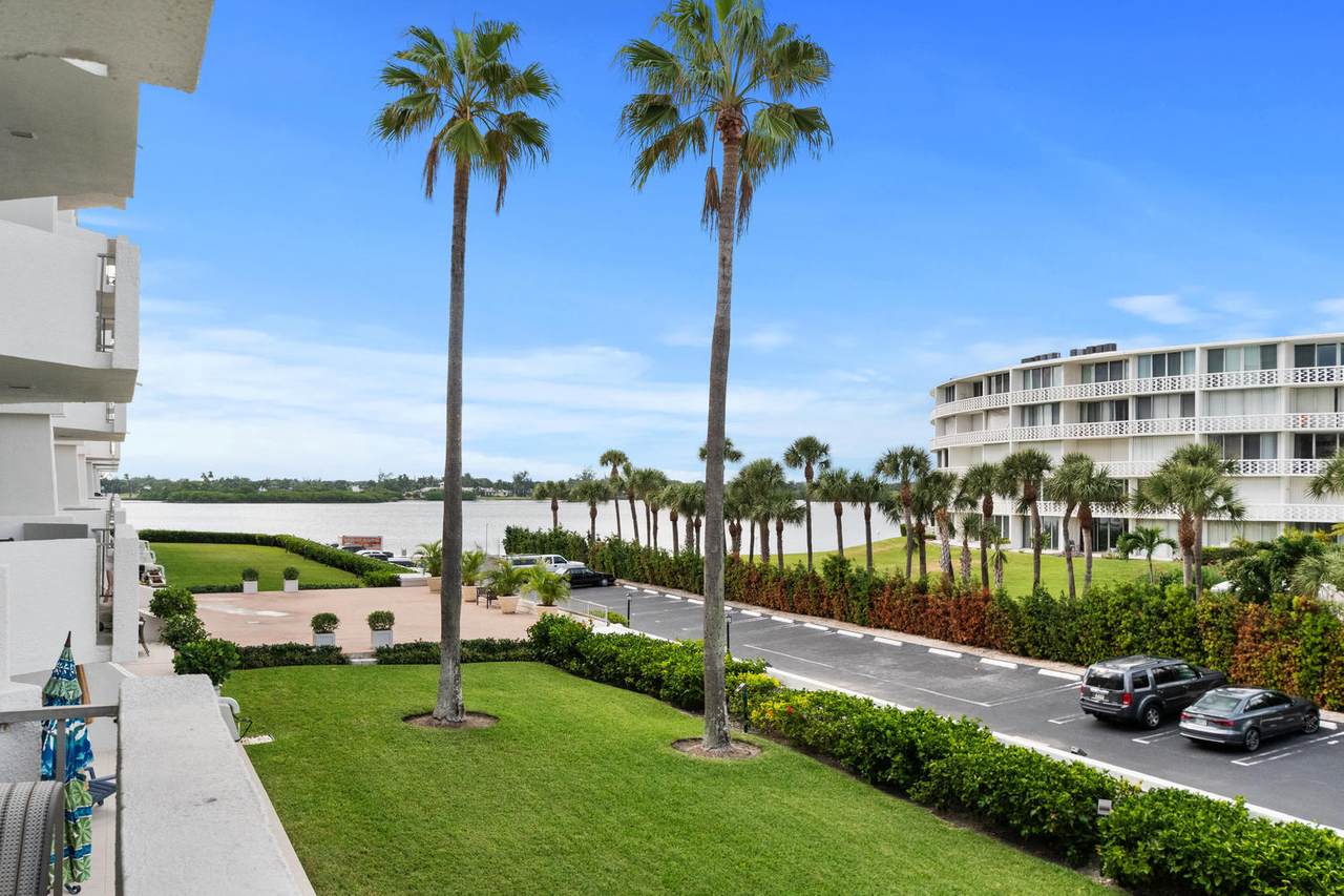 2773 Ocean Boulevard - Photo 1