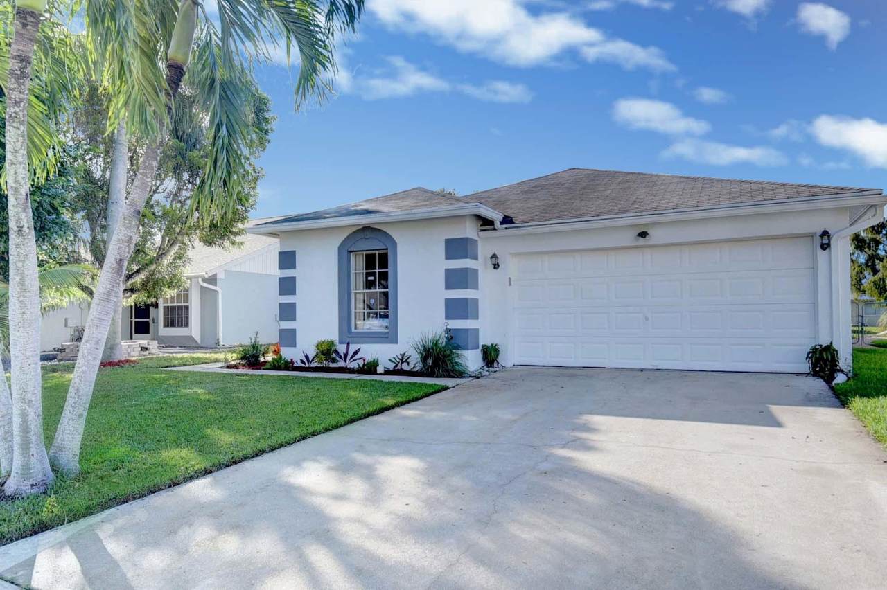 5221 Arbor Glen Circle - Photo 1