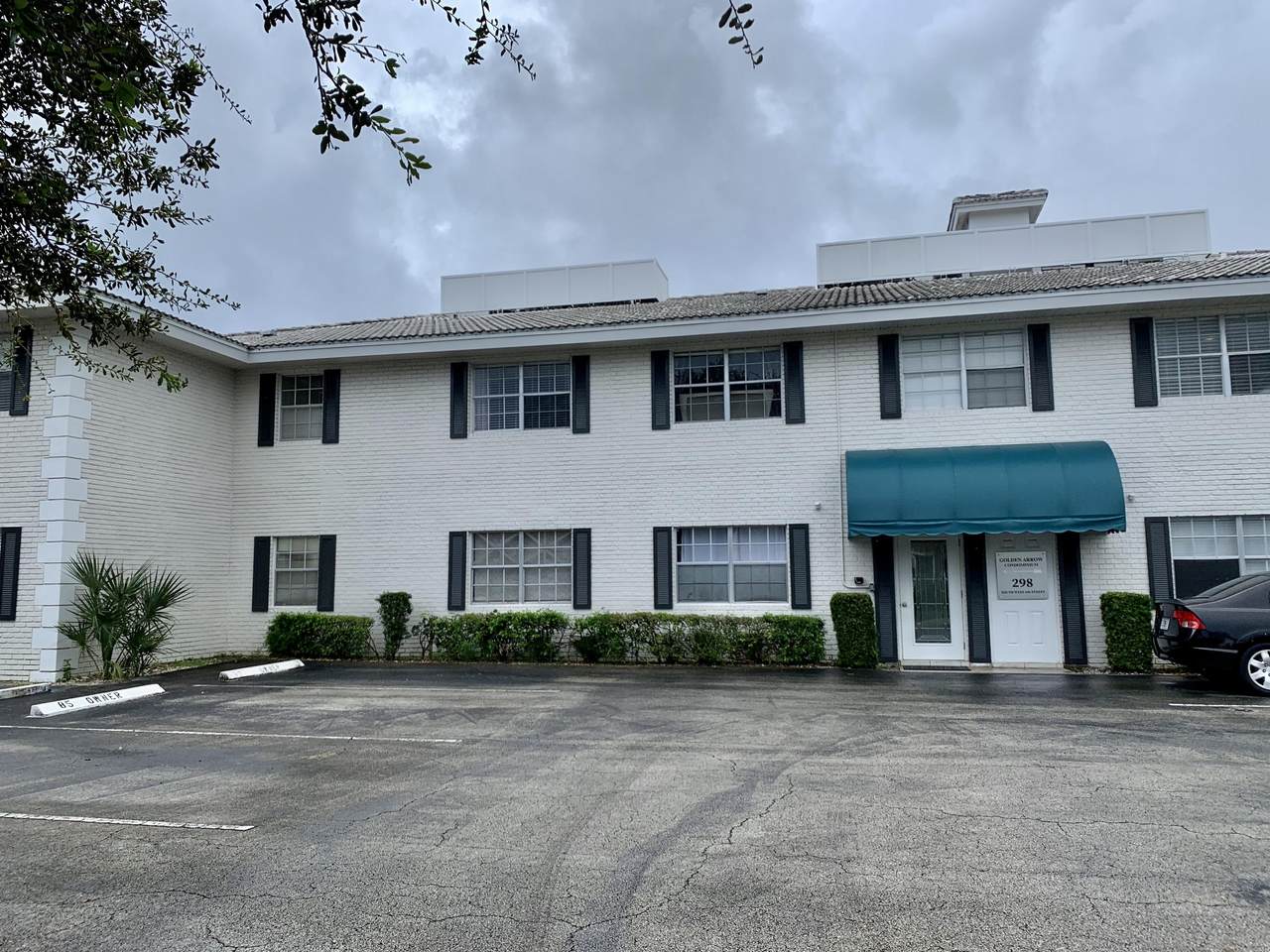 298 Sw 6th Street - Photo 1