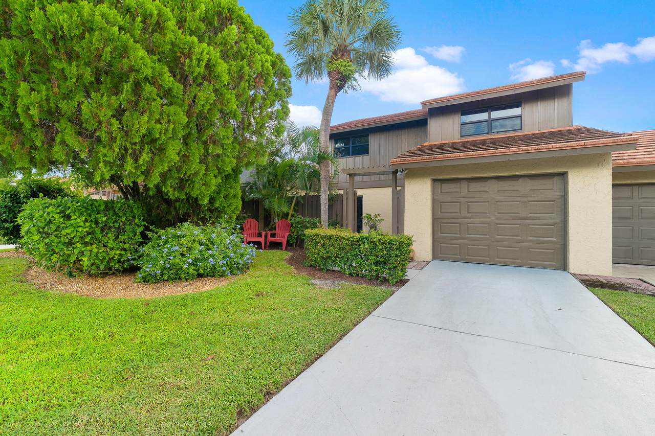 11135 Oakdale Road - Photo 1